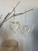 Dekoherzen aus Buchseiten