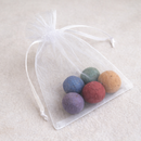 Blumenmurmeln im Organzasäckchen