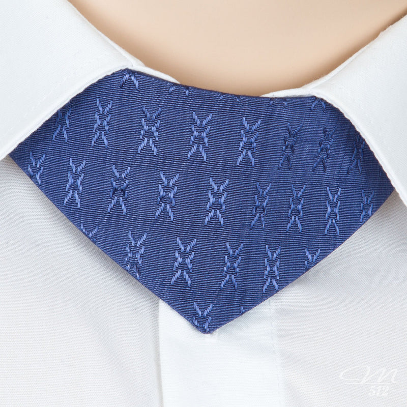 No Tie  Blau